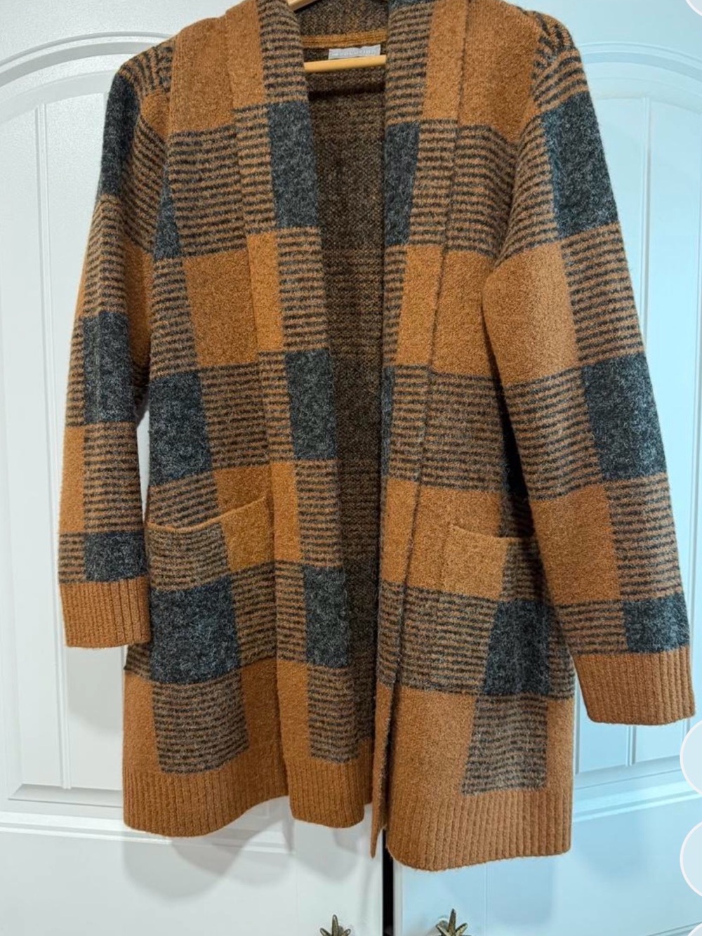 Open-Front Plaid Knit Cardigan in Tan & Gray